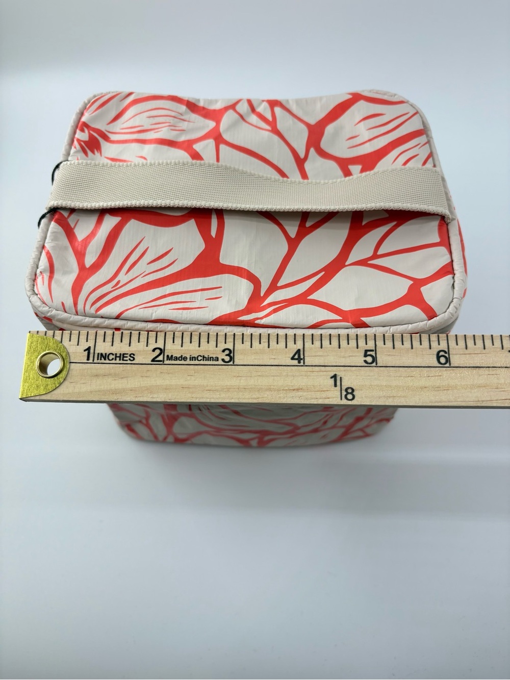 Aloha Collection Splash Proof Dopp Kit Backyard Cabin Crew Red Tan Travel Bags - Picture 2 of 15
